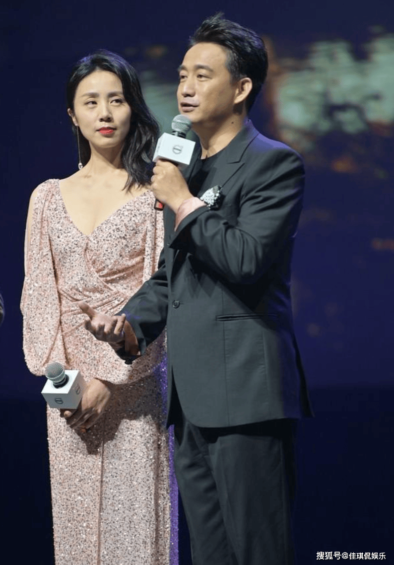 这一次,黄磊的"遮羞布"被黄圣依一把扯下,还是杨幂聪明_婚姻_孙莉