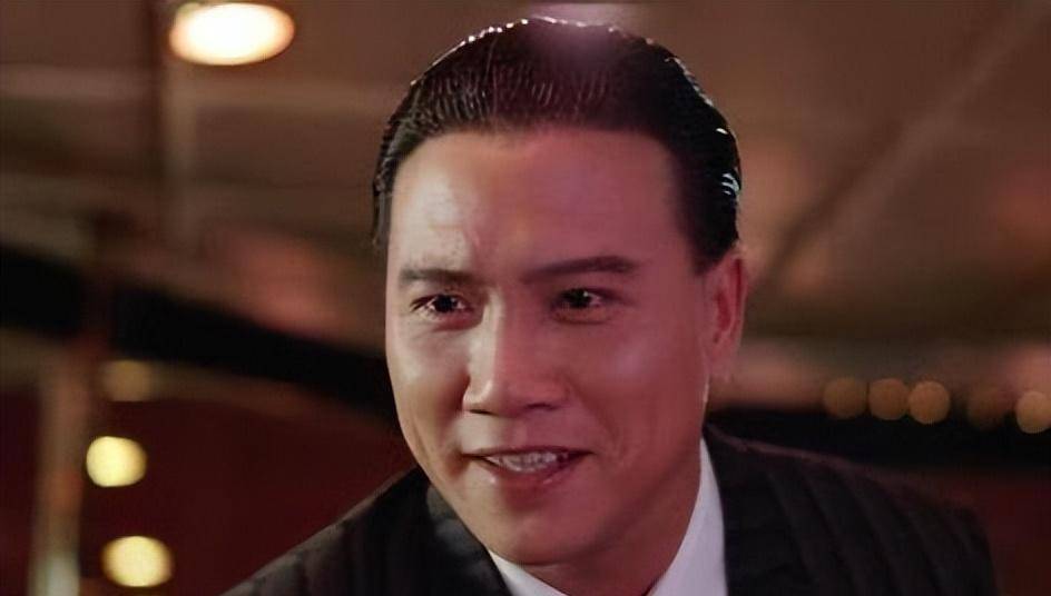 此后,万梓良佳作不断,与钟楚红合作的《男与女》为他赢得了金马奖最佳