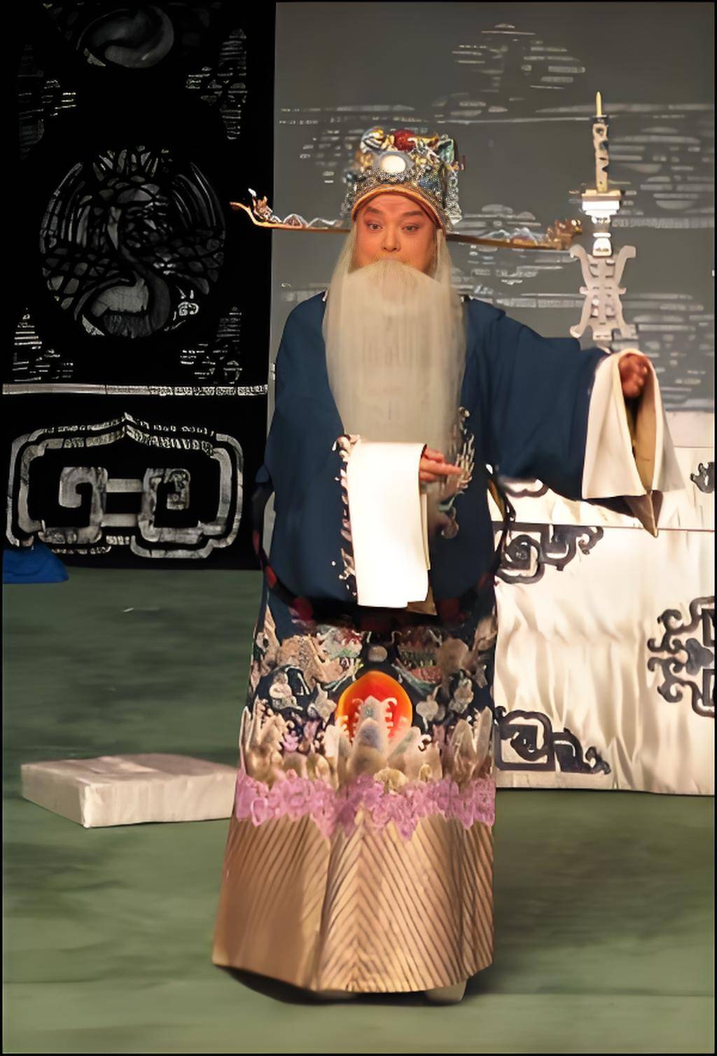 二团以李和曾,张