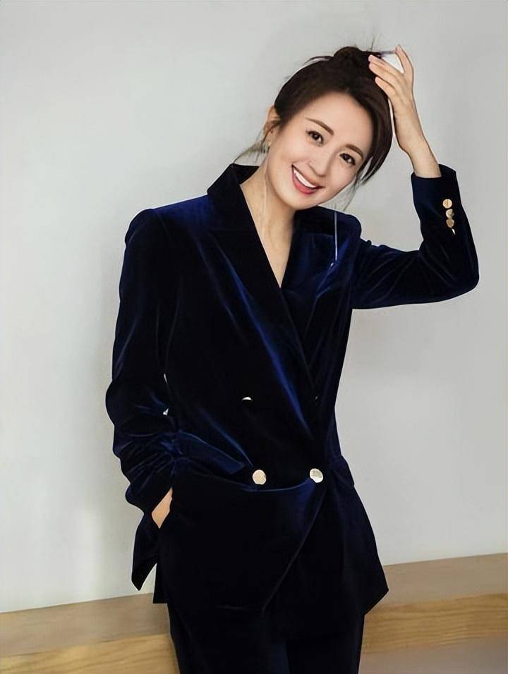 演员杨童舒:不追求名利,嫁圈外丈夫,如今一家三口幸福甜蜜
