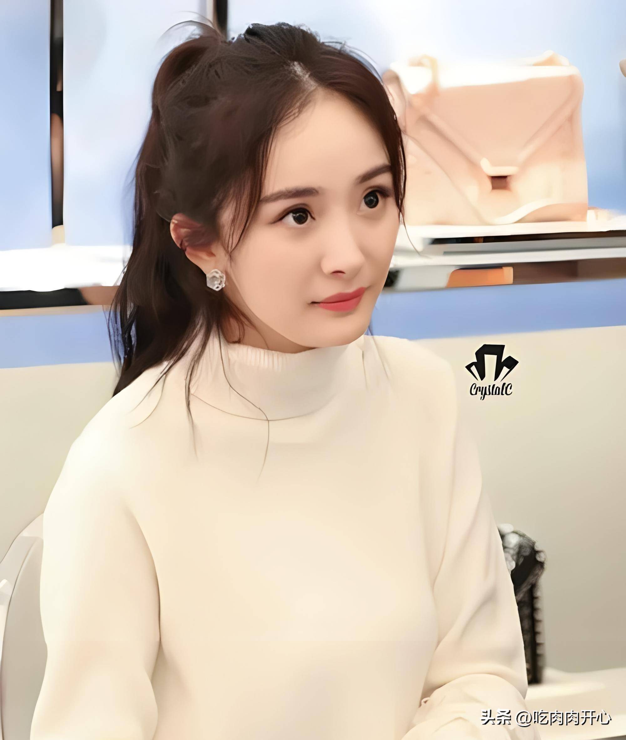 杨幂vogue秀场"枸杞风波",背后是顶级心态的较量