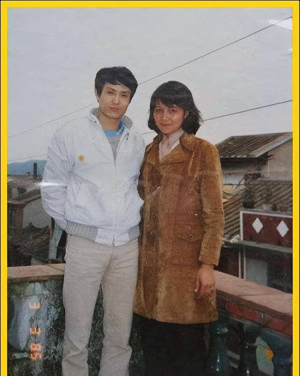 陈忠和近况:二婚娶女排弟子为妻,今已退休携妻回归家庭