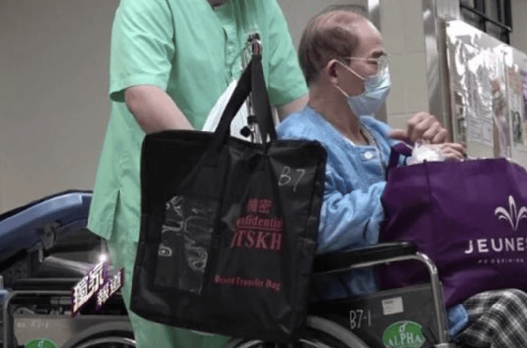 梅艳芳哥哥被申请破产,付不起7.2万债款,百岁母亲也被申请破产