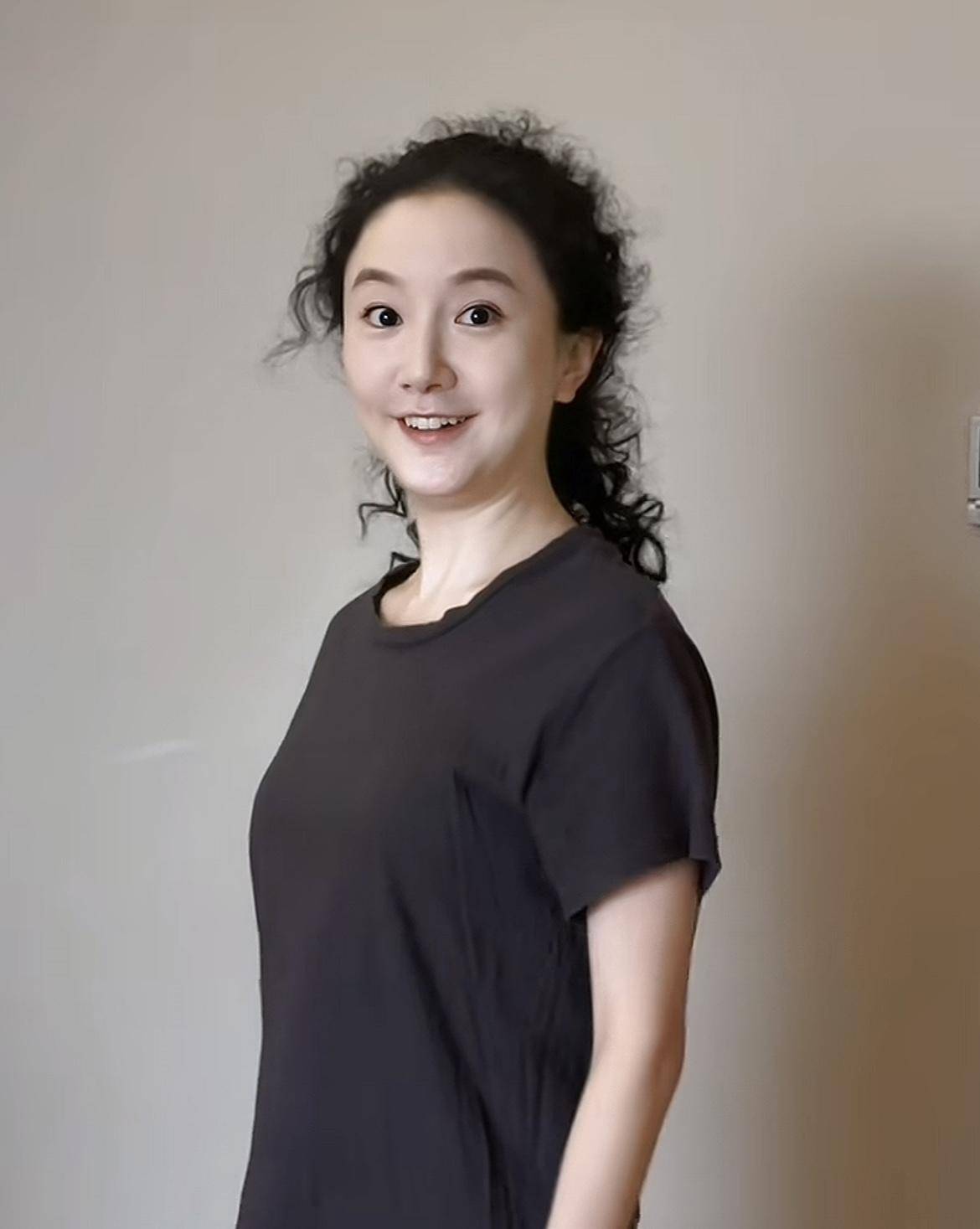 几年不见这位女星咋把嘴上痣去了看《小巷人家》差点没认出来
