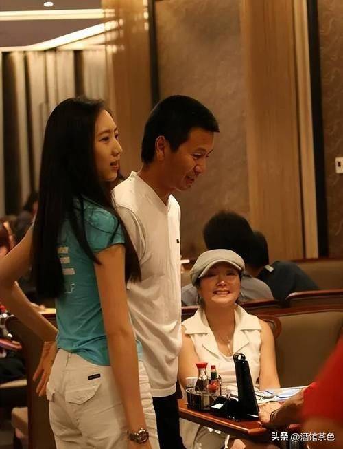 2010年,他们的女儿到来,给刘莎和吴若甫的生活带来了更多的快乐和责任