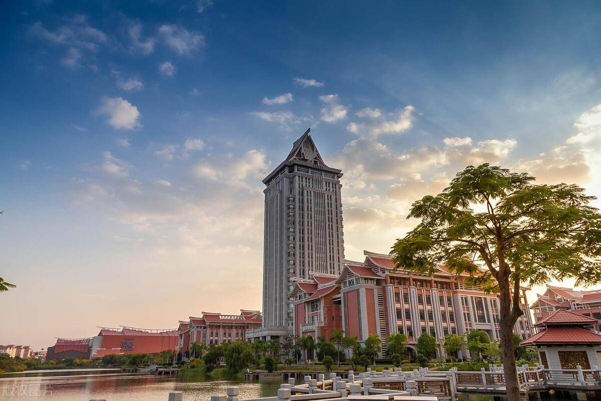 2024年福建大学分档排名出炉,其中厦门大学继续稳居福建省高校之首