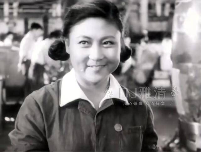 他是电影厂厂长她是银幕少女专业户都是好演员没想到他俩还是夫妻