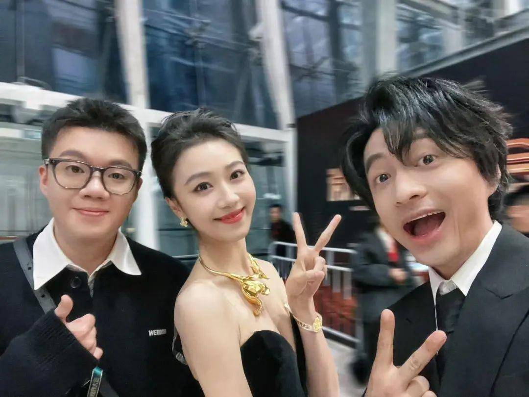 从年薪百万新东方教师到脱口秀演员，刘旸：我想红，但不着急_喜剧_段子_节目