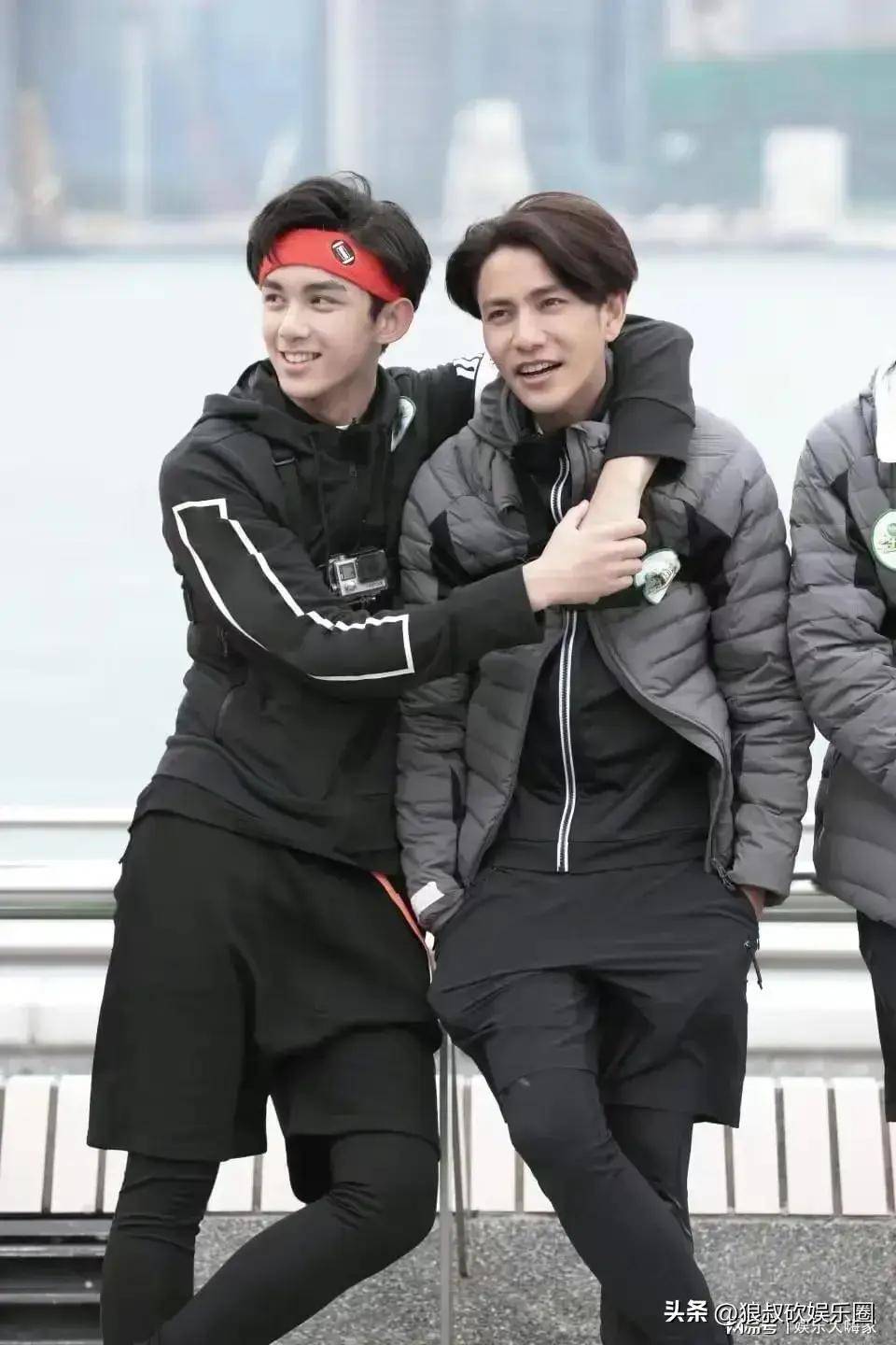 惊现:吴磊受伤引关注:低调恋情与事业起伏的背后怡情