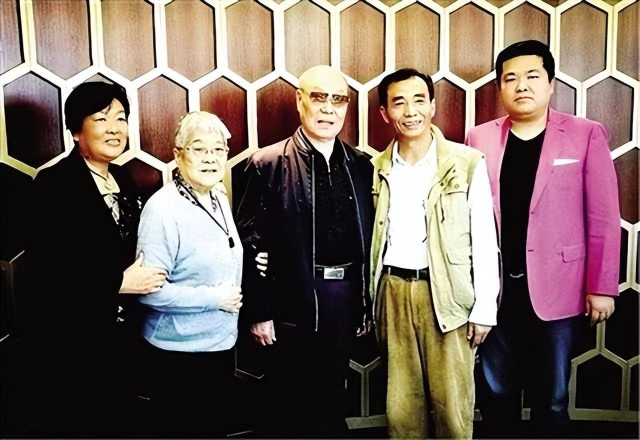 称为"平民歌唱家",曾被批不会唱歌,天津是第二故乡_演出_石油_刘秉义