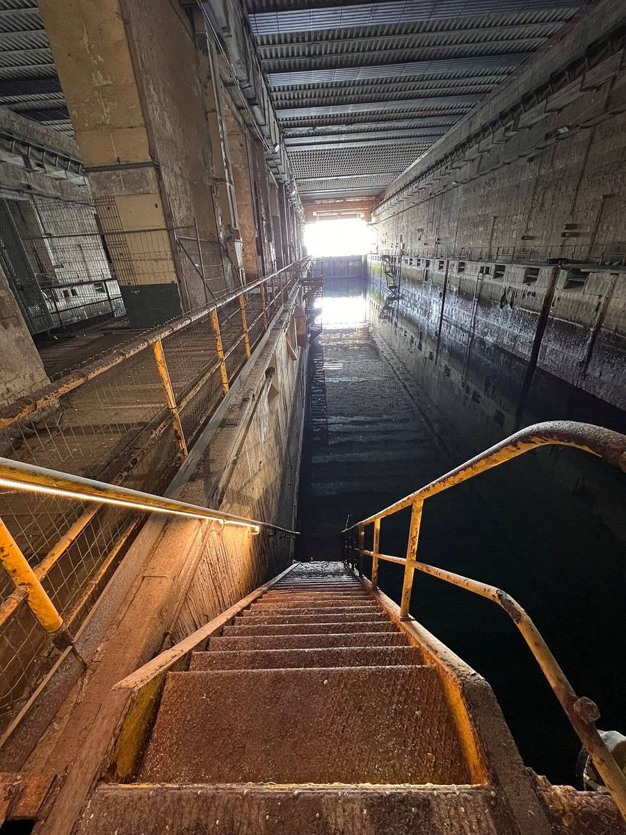 洛里昂基地混凝土下隐藏的潜艇基地_船坞_潜水艇_舰队