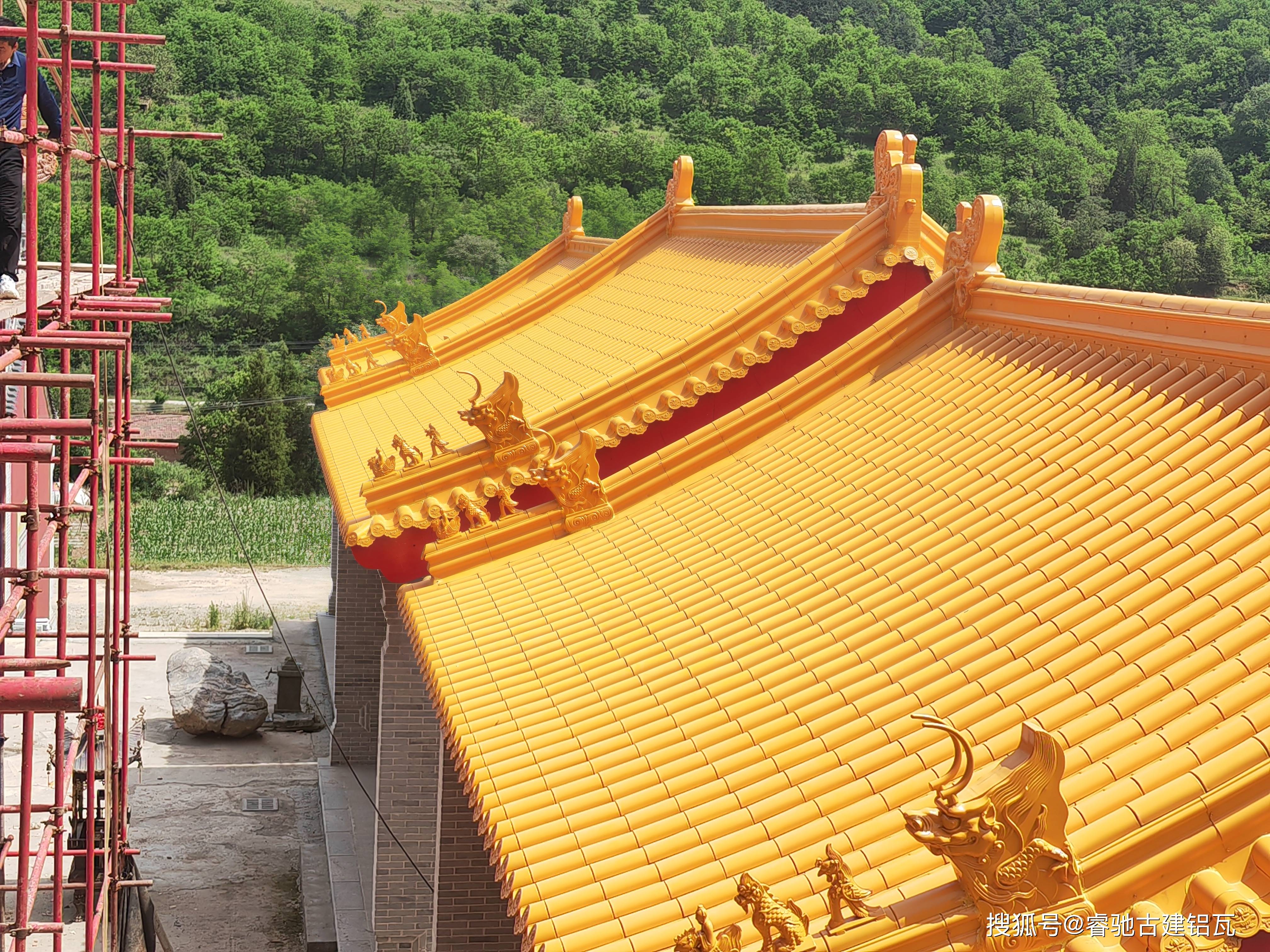 仿古金属瓦是如何解决老式古建陶,土瓦变色漏水危险