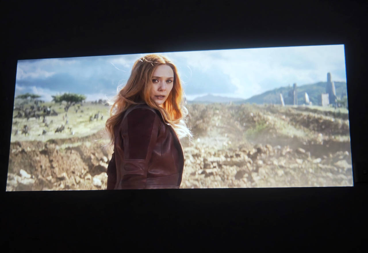 百元小钢炮：哈趣Q1投影仪，最适合露营的投影仪