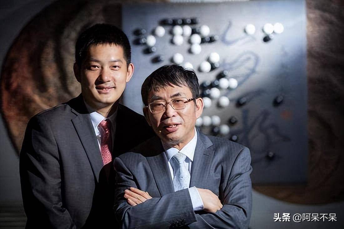 1999年,围棋王子常昊不顾众人反对,娶大8岁的二婚棋手张璇为妻