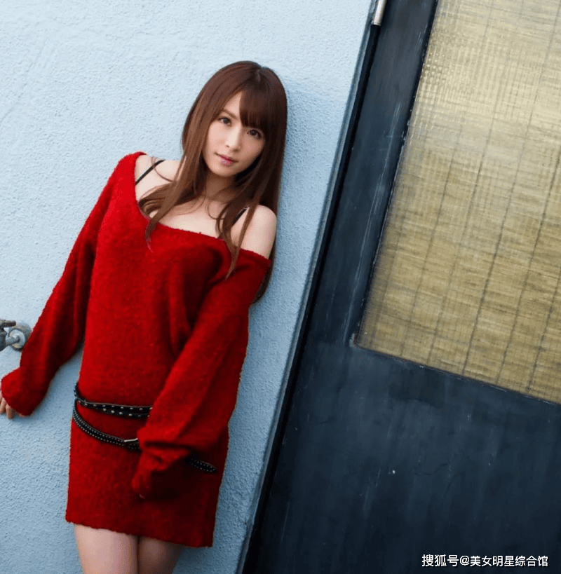 大桥未久:御姐中的王者!这身材颜值,绝对是行走的美学教科书!