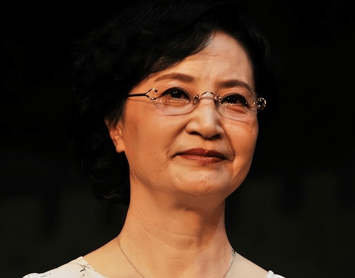 77岁"白骨精"杨春霞,一生不谈西游记,为何至死都不原谅导演?
