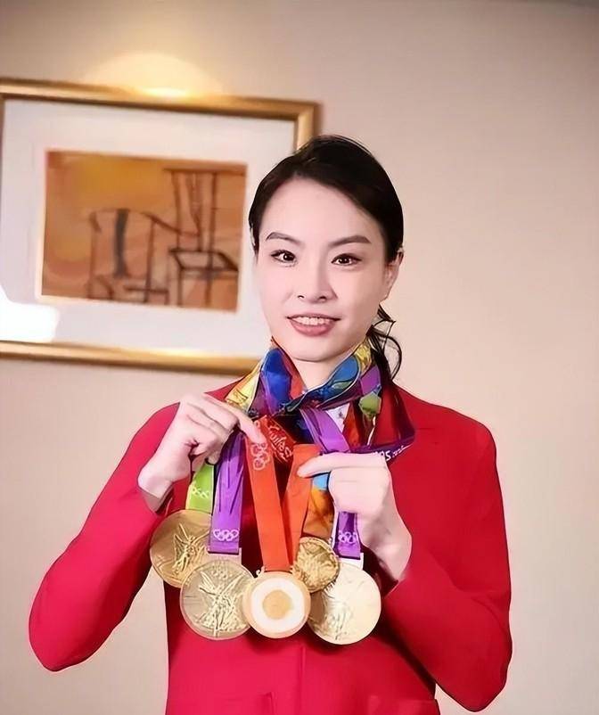 奥运冠军吴敏霞婚后两次怀孕,婆婆没去看过一眼,以为是高攀豪门