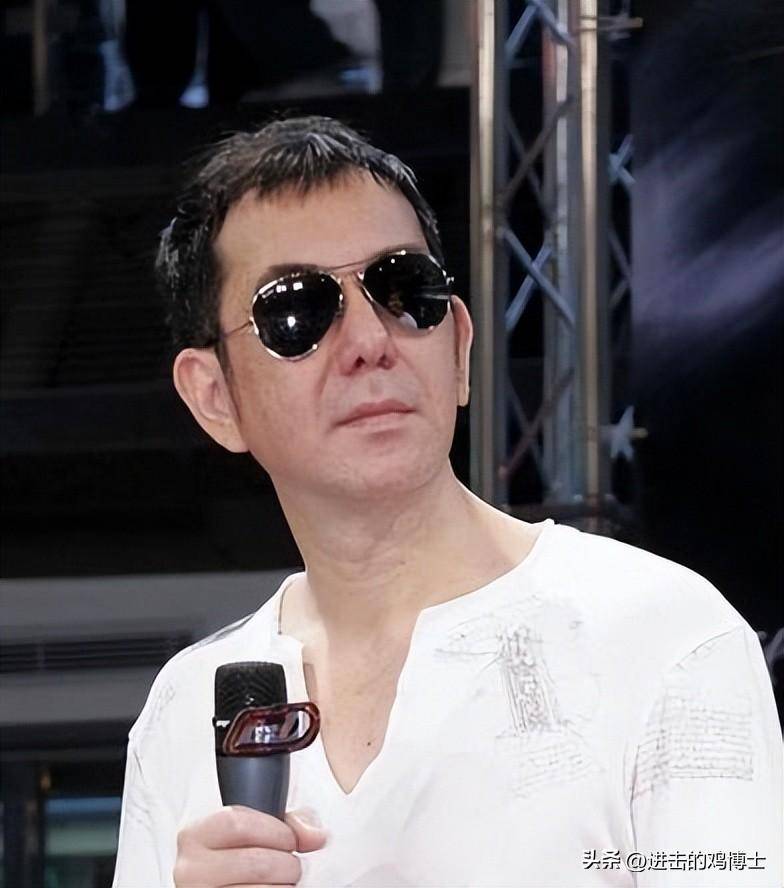 黄秋生,曾经的香港影坛实力派演员,却因其激进的政治立场和"港独"言论