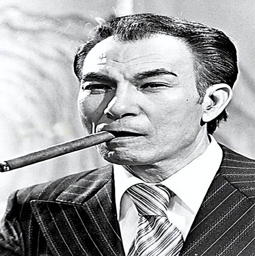 石坚谈李小龙,我的铁爪功虽厉害,但也不是李小龙截拳道的对手