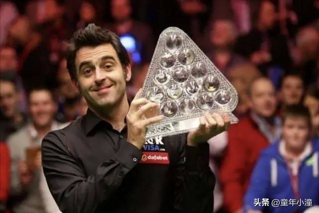 冠军：英锦赛决赛2位进8强：丁俊晖3杆破百险胜墨菲 霍金斯力压吉尔伯特