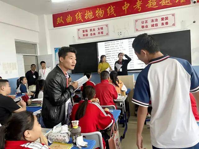 呼和浩特市新城区新民学校不定时常规检查,为教育教学保驾护航