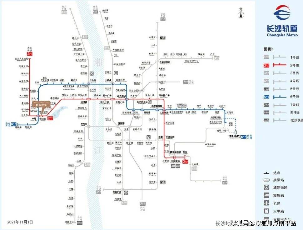 位于赏月路与梧桐路交汇处