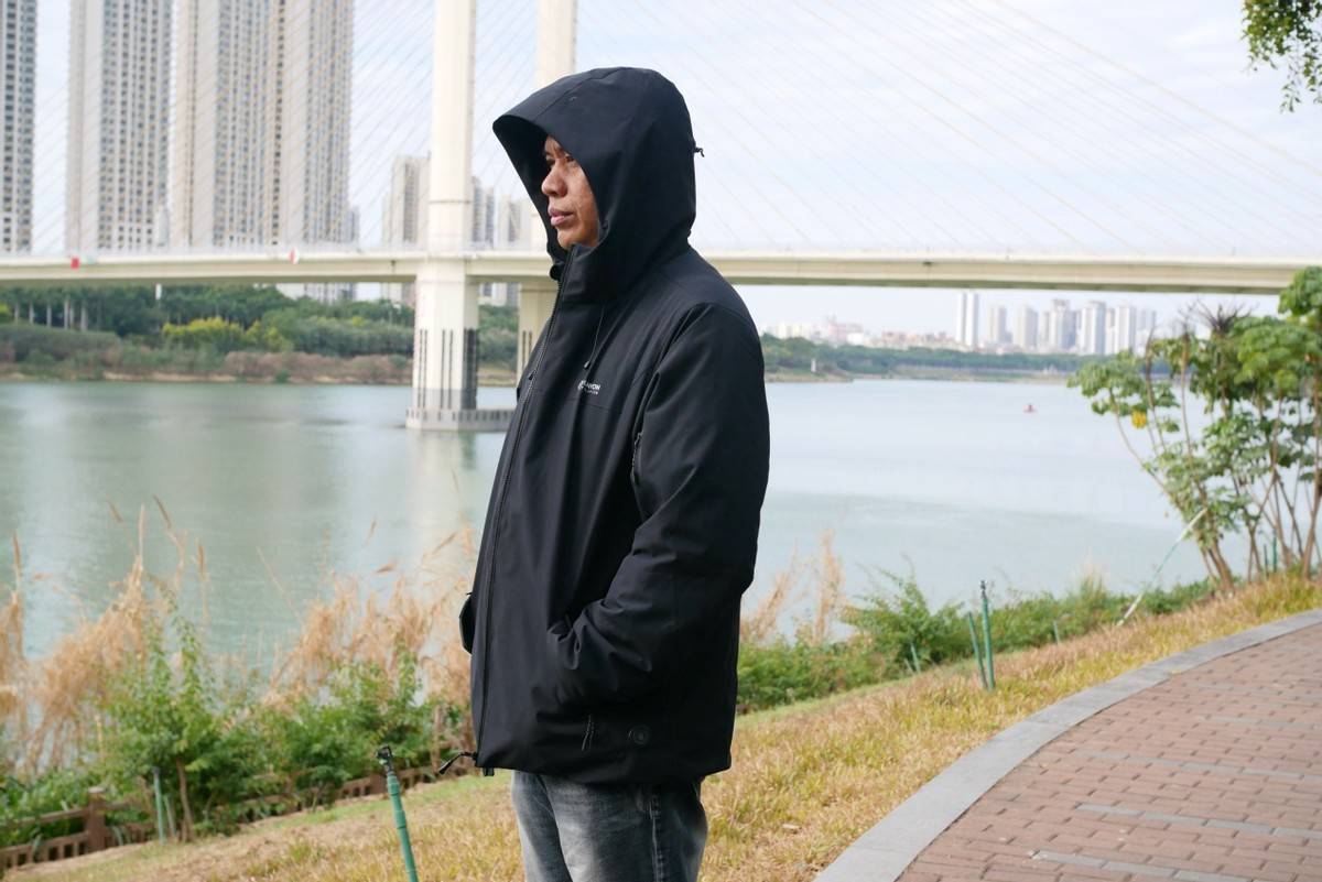 RUNYON智能温控抗寒气绒服：冬日出行好物，科技与时尚的完美碰撞