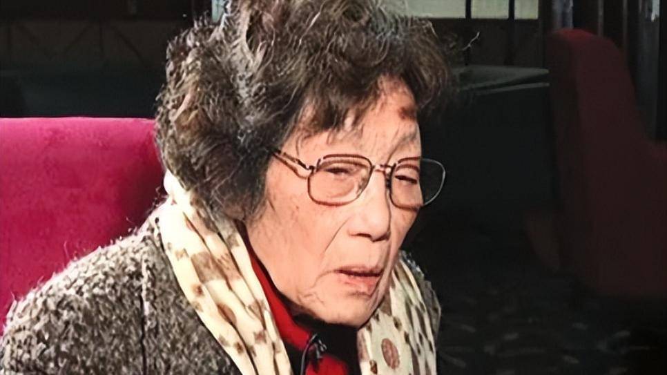 重庆歌手陈琳再婚成都闪电扯证 新郎也是音乐人.重庆晨报2.