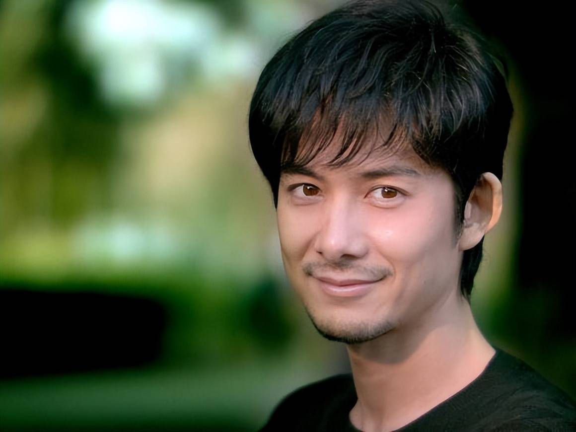 原创最后的美少年柏原崇现今47岁没发福和女友交往14年不结婚