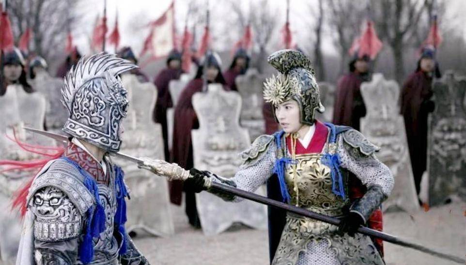 沸腾!杨家12寡妇命运多舛,穆桂英惨遭万箭穿心,唯有一人奇迹生还