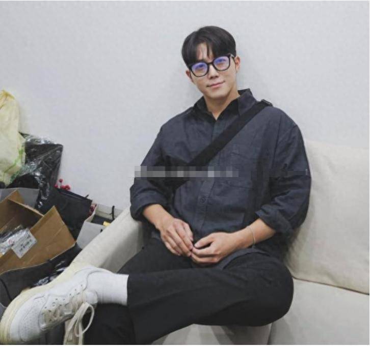 32岁韩国男演员游中国期间意外去世,韩网友吐槽是中国