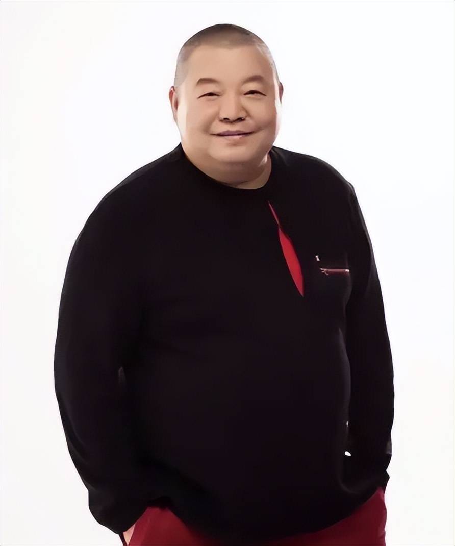 臧天朔离开后遗孀李梅背上800万巨债,800万巨债与撕裂的亲情