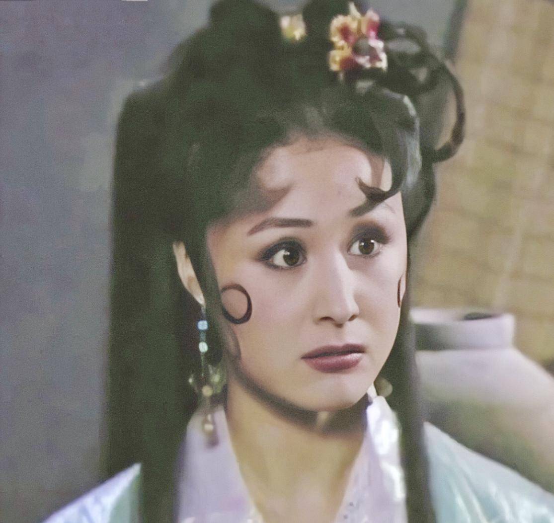 但在2021年,一个噩耗传来,于月仙乘坐的小型客车在内蒙古自治区阿拉善