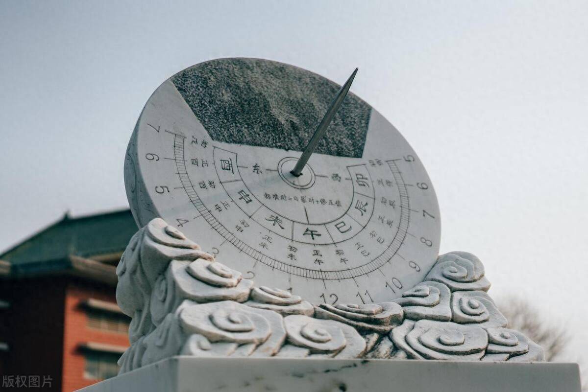 “人之生辰，决定命运”：在这4个时辰出生，大富大贵，福气最旺_古人_子时_智慧