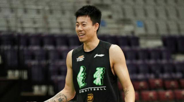 张镇麟体测通过，确定复出时间，辽宁男篮考虑新人替代外援