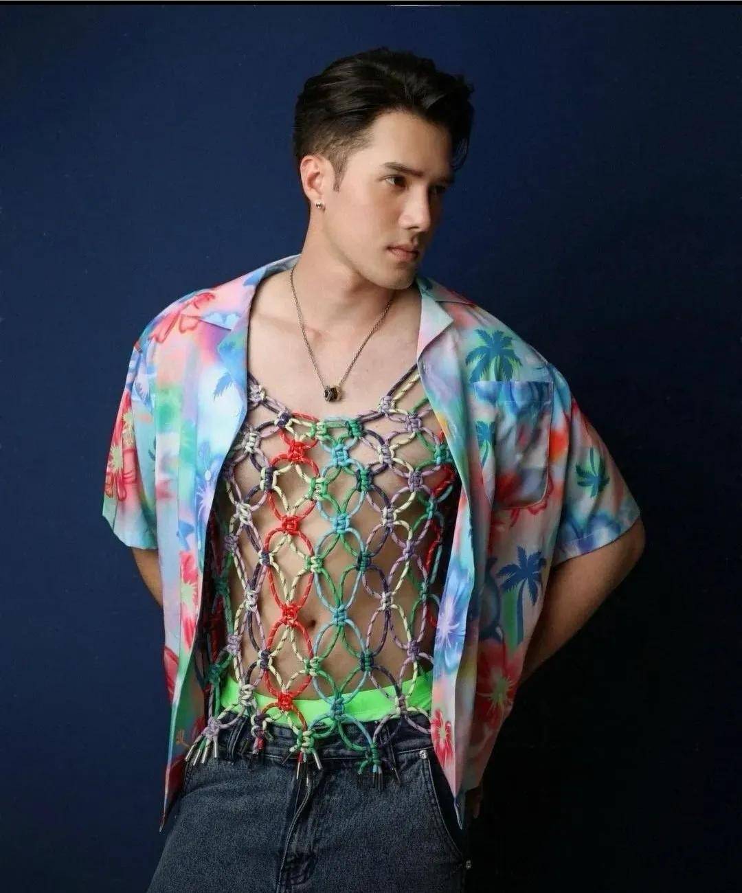 泰国混血男星mik与东家7台续签2年合约,明年2月自家新餐厅要开业