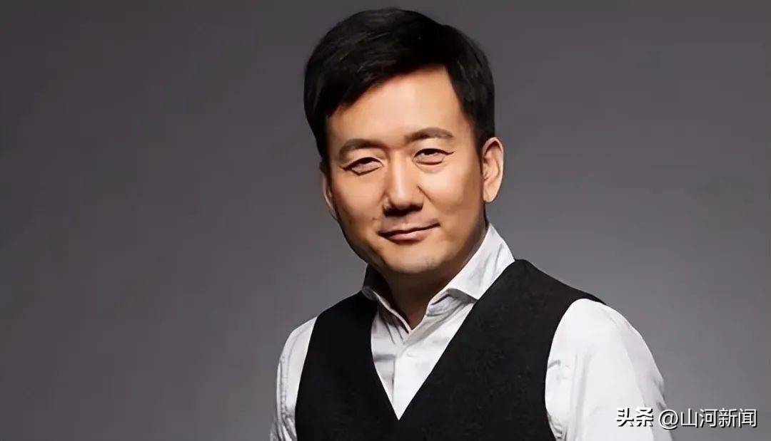 筷子兄弟解体8年,肖央已身家百亿,55岁王太利如今怎么样了?_事业_父亲_梦想