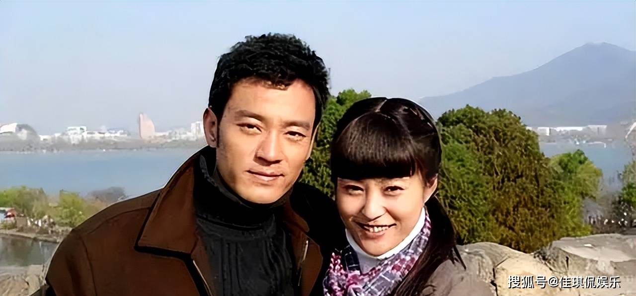 郝蕾：和刘烨离婚后，她独自带双胞胎儿子生活，郝蕾如今后悔吗？_演艺圈_表演_婚姻