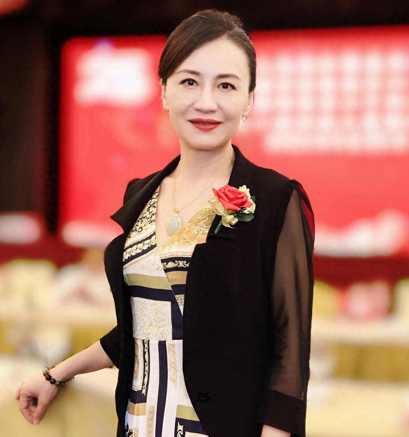 李菲菲抖音=你认识李菲菲吗