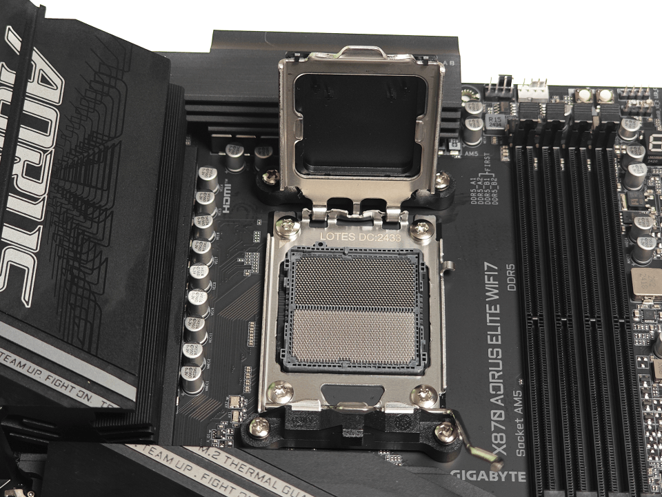 AMD9000处理器的绝佳拍档:技嘉X870 AORUS ELITE WIFI7电竞主板