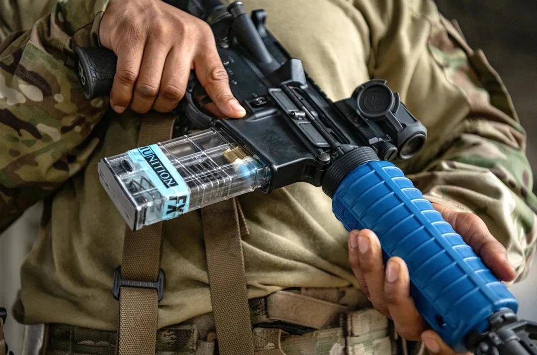 原创国产191训练枪全面公开完全模拟真枪体验居然还有血条丨轻武专栏