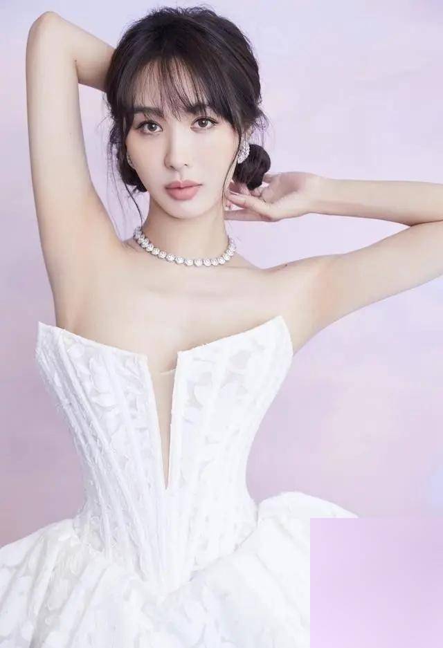 女神李菲儿的丰腴魅力,晓明哥怎能不珍惜?