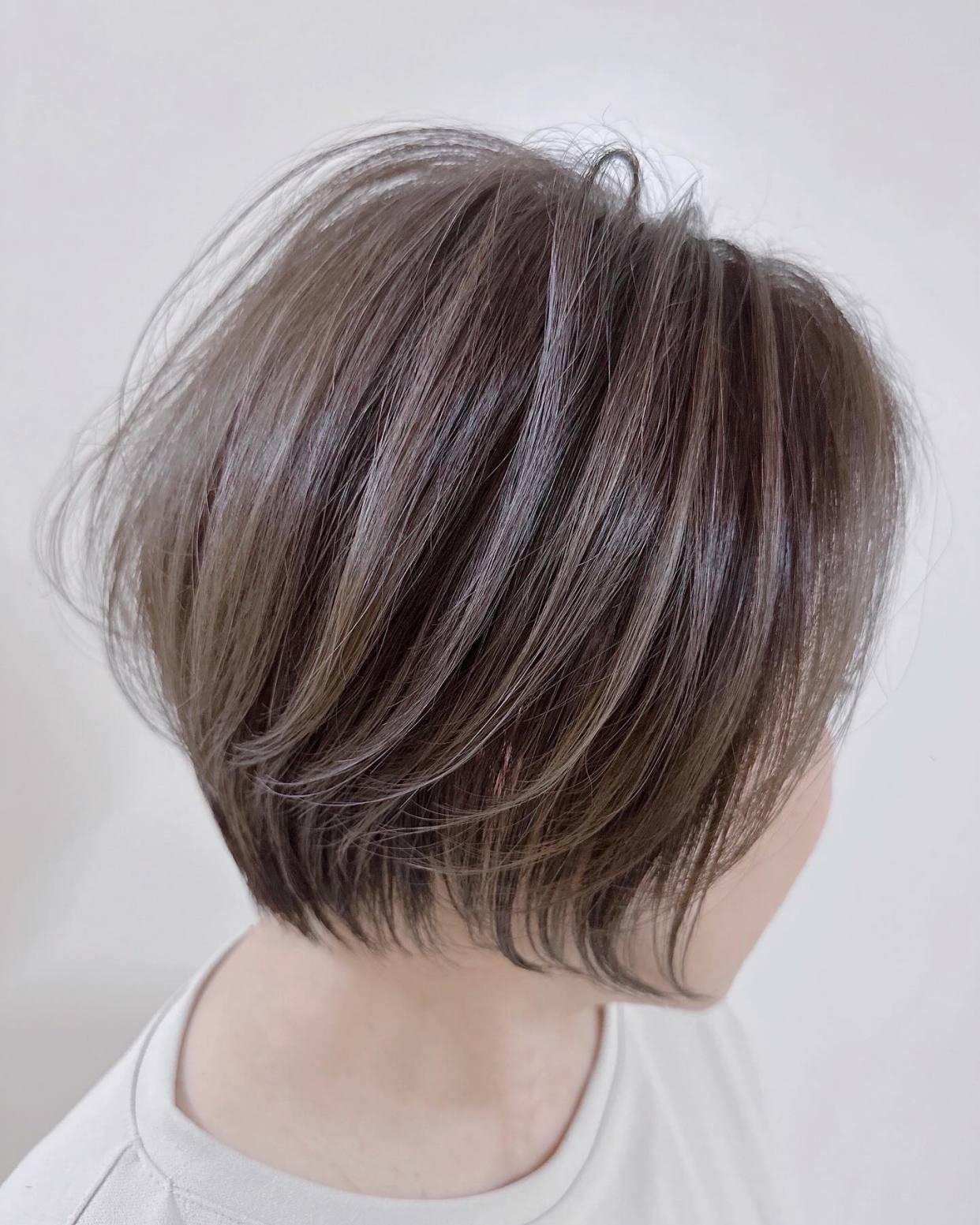 层次感波波头:时尚瘦脸新宠儿