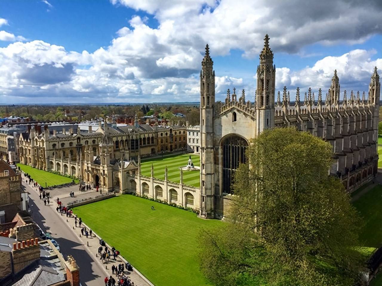 爱丁堡大学录取率更新！出乎意料竟然连年上升！