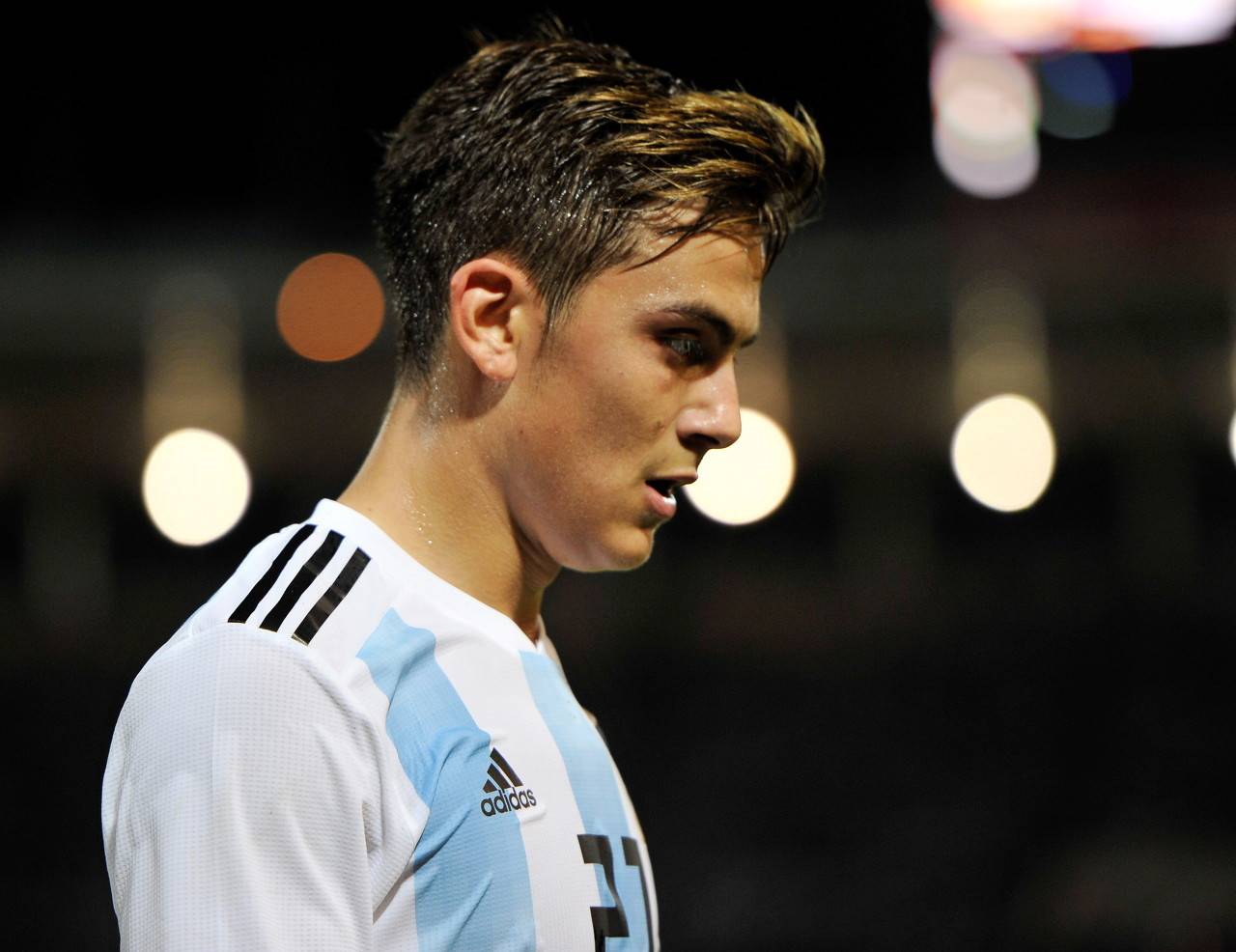 在尤文如鱼得水的小魔仙迪巴拉,为何无法在阿根廷队占有一席之地