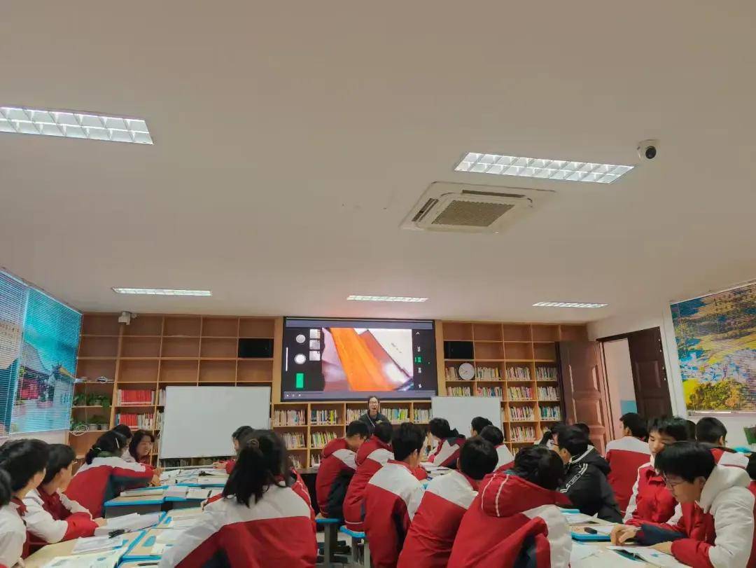 推进自主课堂 激发教育活力一一弋阳县第一中学第四届自主课堂正式
