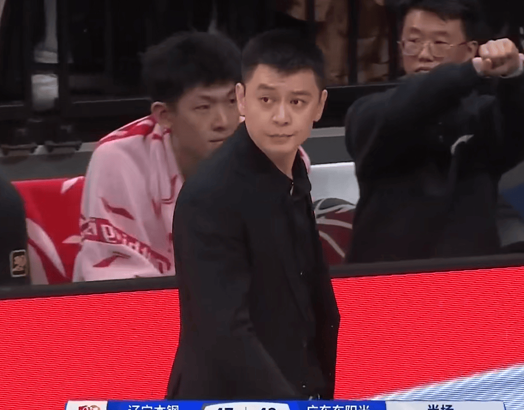 以战胜广东开始，到战胜广东结束！杨鸣2024年第一战+最后一战，让杜锋丢脸