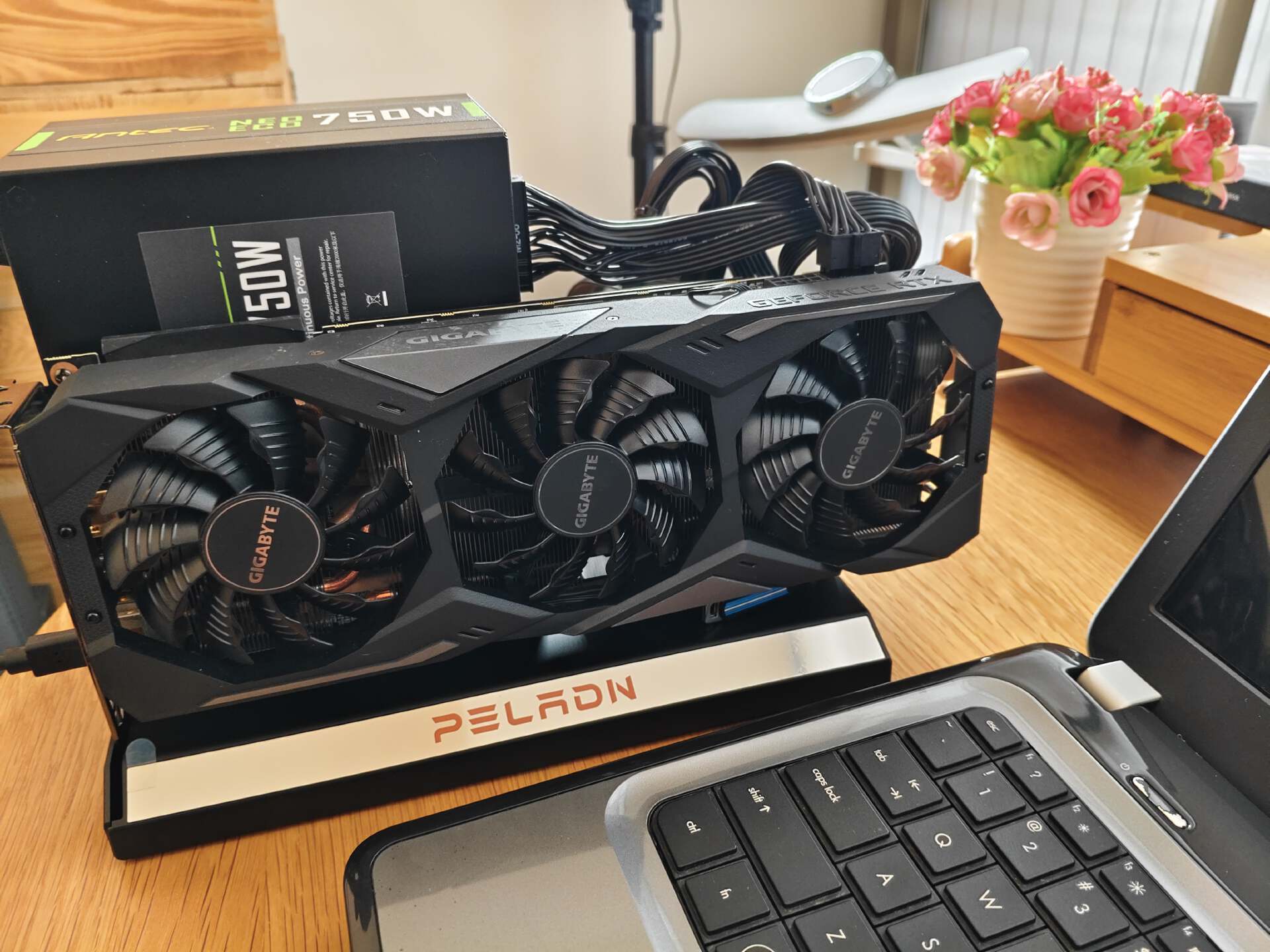 磐镭镭凌LINK S-1 笔记本电脑显卡扩展坞，如何造就笔记本独立显卡拓展