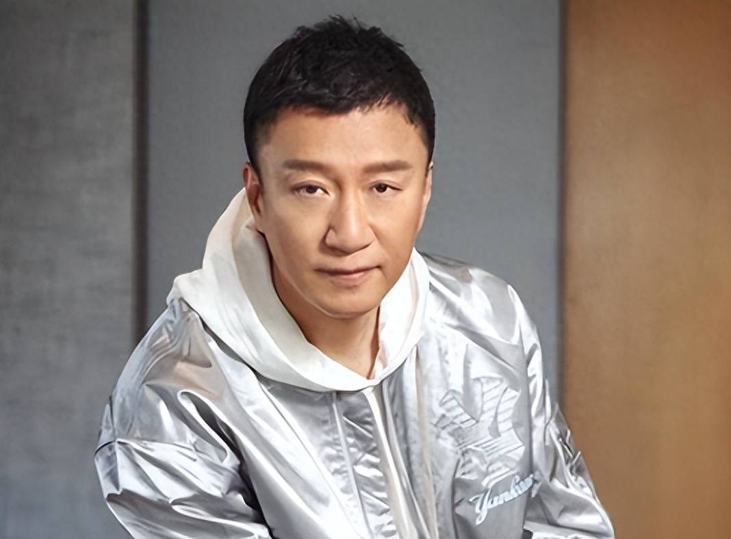 三年无戏可拍,曾经风光无两的颜王孙红雷,现在在干什么?