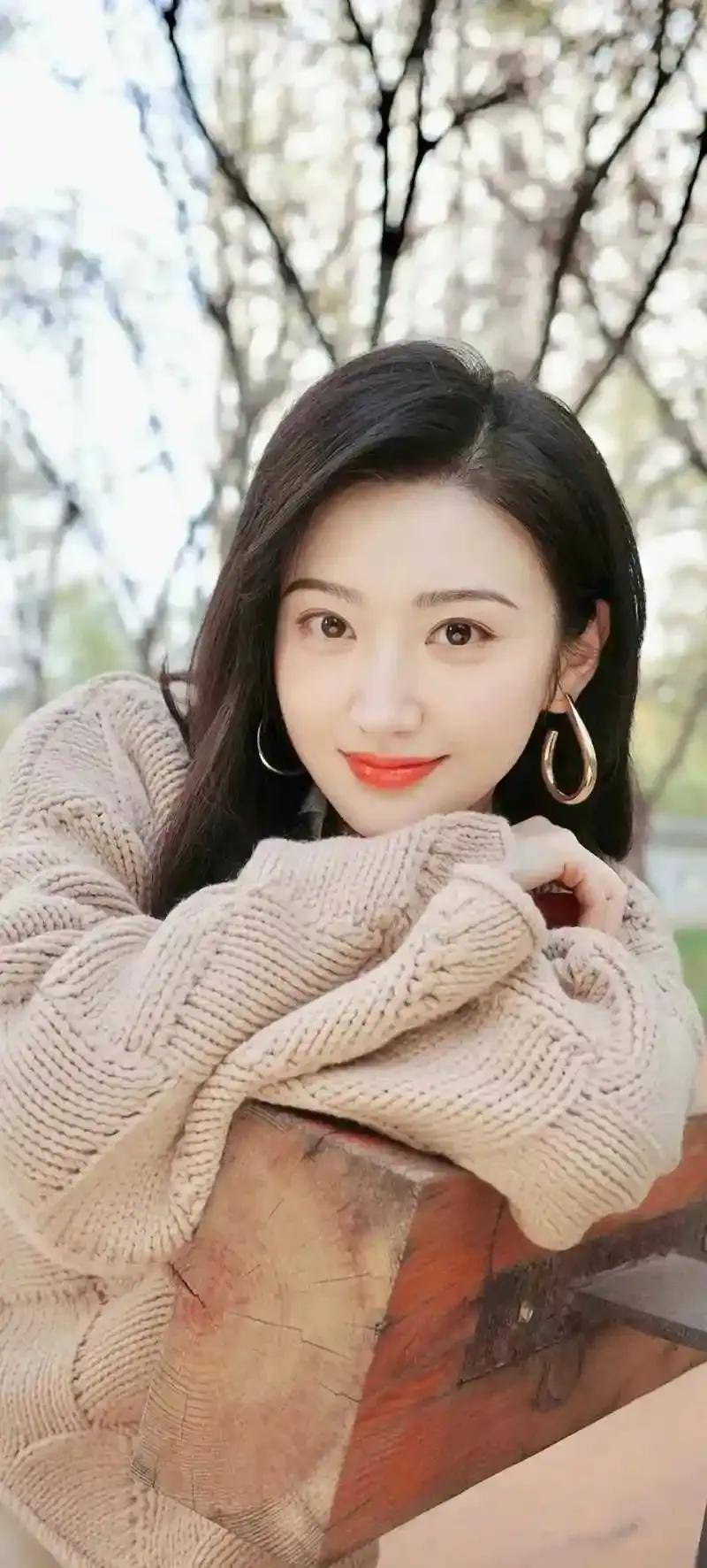 16女星小时候谁可爱到爆?萌娃颜值大赏!